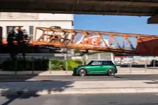 P90568822-mini-cooper-c-09-2024-2250px.webp