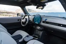 P90568853-mini-cooper-c-09-2024-2250px.webp