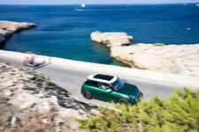 P90568840-mini-cooper-c-09-2024-2250px.webp