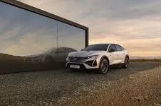 PEUGEOT_E408_2405CV_102_FULL.webp