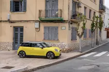 P90550444-mini-cooper-se-05-2024-2250px.webp