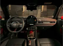 P90575166-mini-john-cooper-works-10-2024-2038px.webp