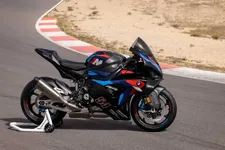 P90572493-the-new-bmw-m-1000-rr-10-2024-2248px.webp