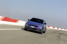 Abarth 600e Scorpionissima_01.webp