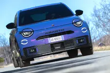 Abarth 600e Scorpionissima_02.webp