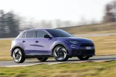 Abarth 600e Scorpionissima_07.webp