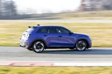 Abarth 600e Scorpionissima_13.webp