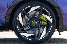 Abarth 600e Scorpionissima_22.webp