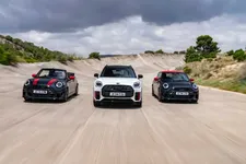 mini-john-cooper-works-model-family-11-2024-2250px.webp