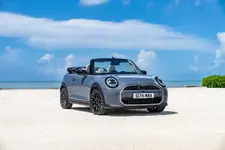 P90567090-mini-cooper-s-convertible-10-2024-2250px.webp