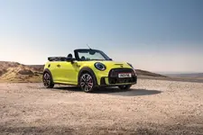 P90419488-the-new-mini-convertible-2246px.webp