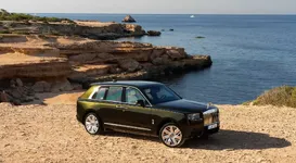 linan-series-ii-luxurian-finished-in-olivin-2721px.webp
