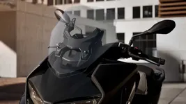 P90571759-the-new-bmw-c-400-gt-10-2024-2666px.webp
