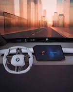 0583974-bmw-panoramic-idrive-welcome-screen-1200px.webp