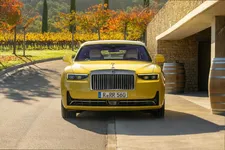 s-ii-innovator-finished-in-semaphore-yellow-2250px.webp
