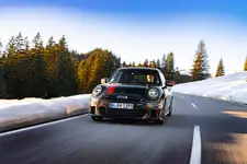 85054-mini-cooper-john-cooper-works-01-2025-2250px.webp