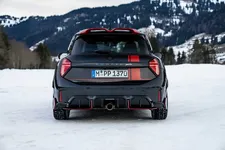 85105-mini-cooper-john-cooper-works-01-2025-2250px.webp