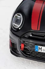585113-mini-cooper-john-cooper-works-01-2025-999px.webp