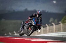 rad-worldsbk-test-team-bmw-m-1000-rr-sylvai-2251px.webp