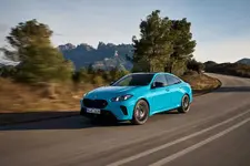 w-m235-xdrive-gran-coupe-miami-blue-02-2025-2249px.webp
