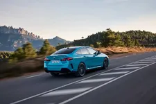 w-m235-xdrive-gran-coupe-miami-blue-02-2025-2250px.webp