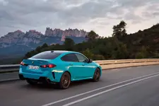w-m235-xdrive-gran-coupe-miami-blue-02-2025-2249px.webp
