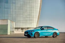 w-m235-xdrive-gran-coupe-miami-blue-02-2025-2249px.webp