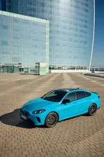 mw-m235-xdrive-gran-coupe-miami-blue-02-2025-999px.webp