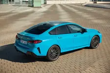 w-m235-xdrive-gran-coupe-miami-blue-02-2025-2250px.webp