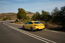 m235-xdrive-gran-coupe-speed-yellow-02-2025-2250px.webp