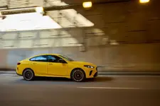 m235-xdrive-gran-coupe-speed-yellow-02-2025-2250px.webp