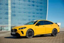 m235-xdrive-gran-coupe-speed-yellow-02-2025-2250px.webp