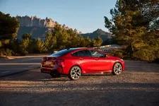 ew-bmw-2-series-gran-coupe-fire-red-02-2025-2250px.webp