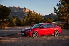 ew-bmw-2-series-gran-coupe-fire-red-02-2025-2250px.webp