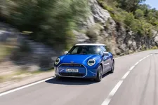 P90550286-mini-cooper-se-05-2024-2250px.webp