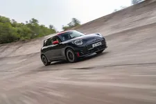 the-mini-john-cooper-works-electric-10-2024-2250px.webp