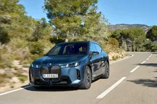 -xdrive45-arctic-race-blue-metallic-03-2025-2250px.webp