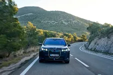 new-bmw-ix-m70-xdrive-tansanit-blue-03-2025-2250px.webp