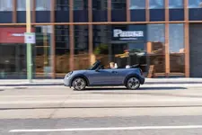 P90588594-mini-cooper-convertible-s-03-2025-2250px.webp