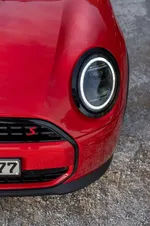 P90588579-mini-cooper-convertible-s-03-2025-999px.webp