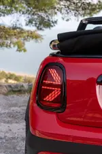 P90588581-mini-cooper-convertible-s-03-2025-999px.webp