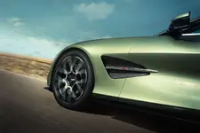 Aston Martin Vanquish Volante_06.webp