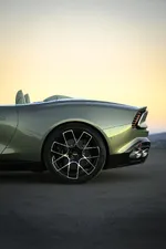 Aston Martin Vanquish Volante_19.webp