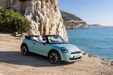 P90588691-mini-cooper-convertible-s-04-2025-2250px.webp
