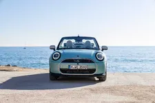 P90588698-mini-cooper-convertible-s-04-2025-2250px.webp