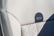 P90588720-mini-cooper-convertible-s-04-2025-2250px.webp