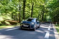 P90576942-mini-aceman-se-11-2024-2250px.webp