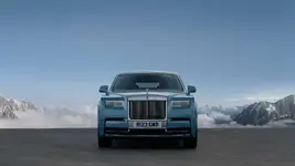 P90597240-rolls-royce-phantom-extended-2666px.webp