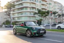 -mini-john-cooper-works-convertible-04-2025-2250px.webp
