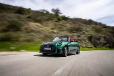 -mini-john-cooper-works-convertible-04-2025-2250px.webp